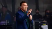 arnold-speaking-1109-GettyImages-1152238482.webp