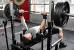 off-season-powerlifting-training-101-2b-700xh.webp