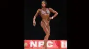 posing-at-the-Chicago-Pro-Bodybuilding-competition.webp