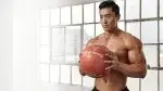 Two Medicine Ball Workouts That Take Less Than 30 Minutes